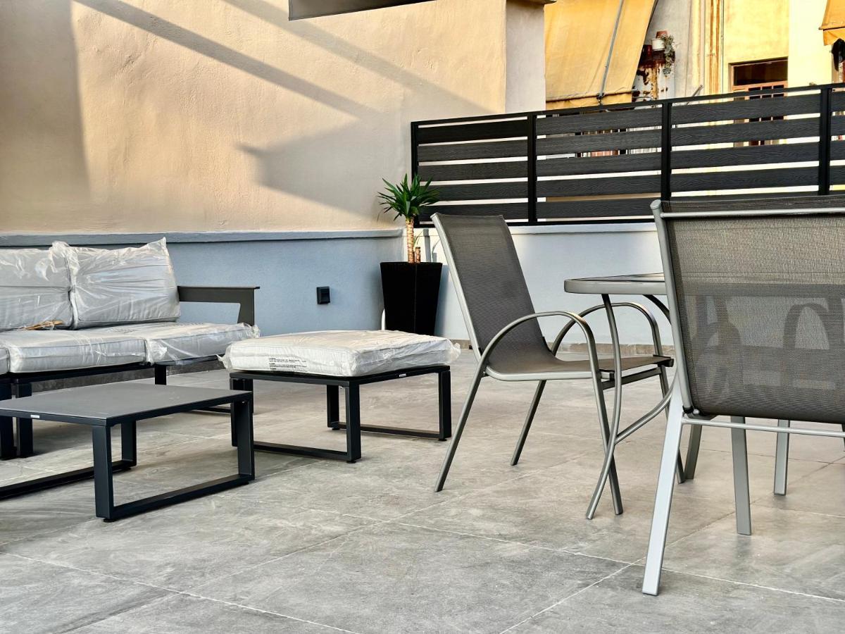 T&T Luxury Apartments - Rooftop Jacuzzi Athens Exterior photo